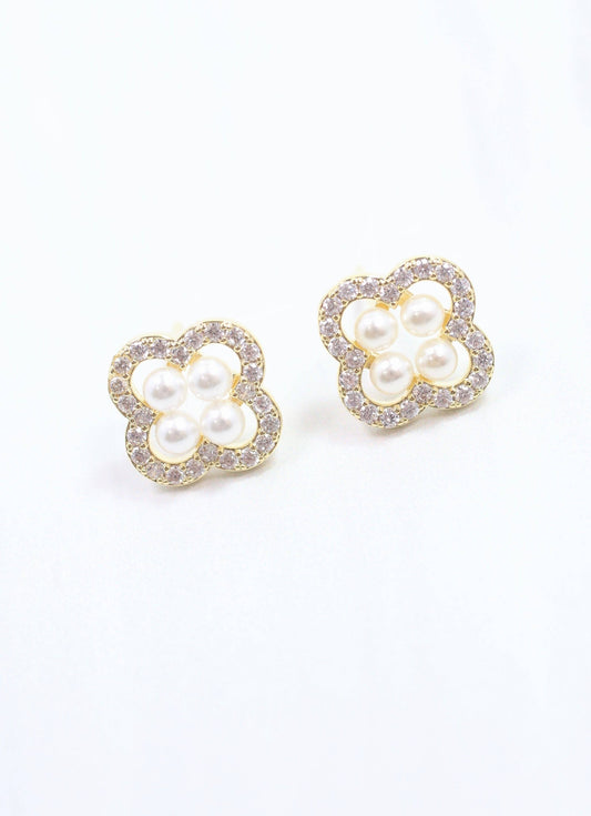 Laurence Pearl CZ Clover Earring Ivory: Default